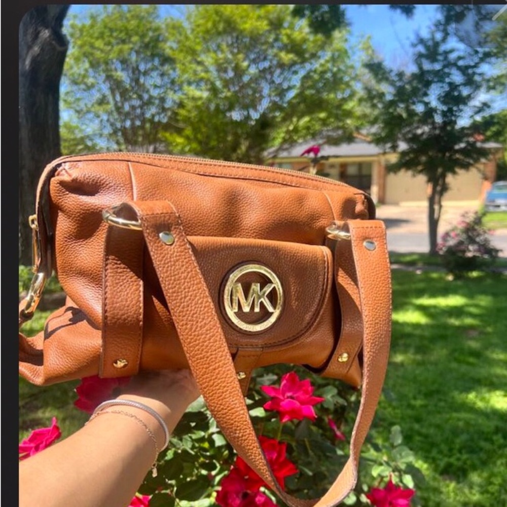Michale Kors Leather purse